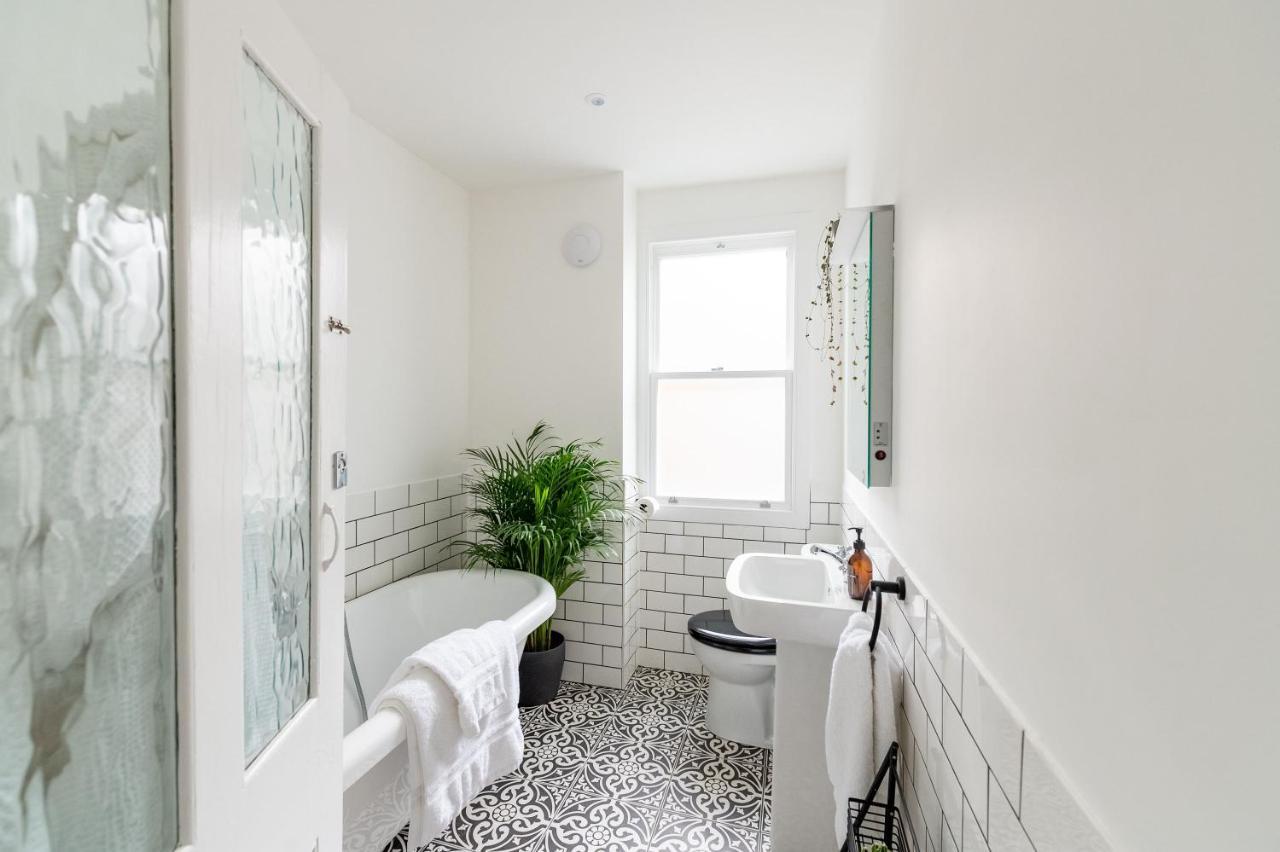 Doghouse Margate Bed and Breakfast Εξωτερικό φωτογραφία